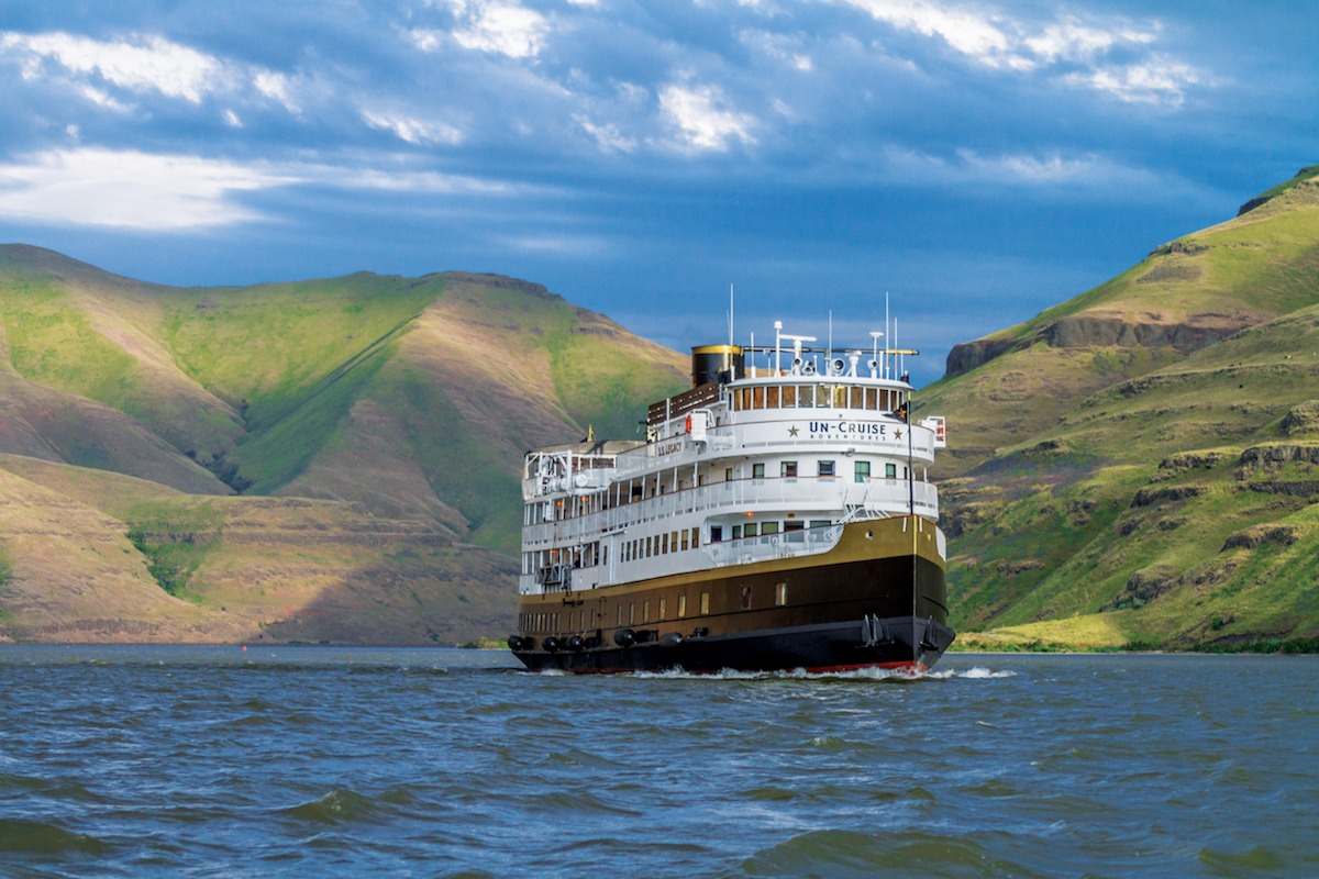 S.S. Legacy sailing on the Columbia and Snake rivers