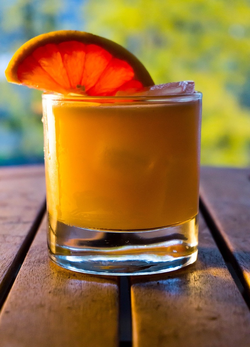 Bermuda rum swizzle