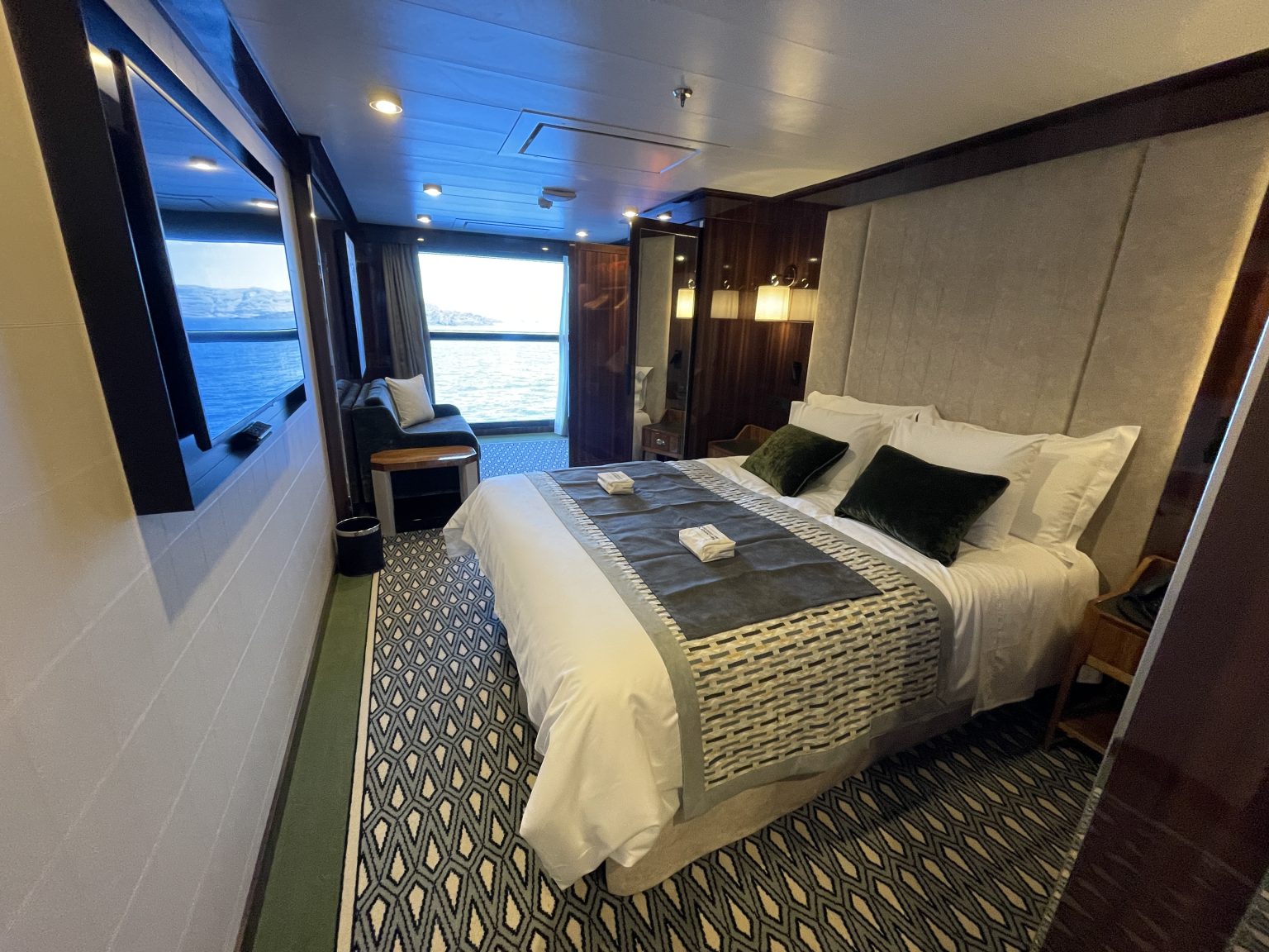 ADA Accommodation Horizon Stateroom Review: Atlas Ocean Voyages World ...