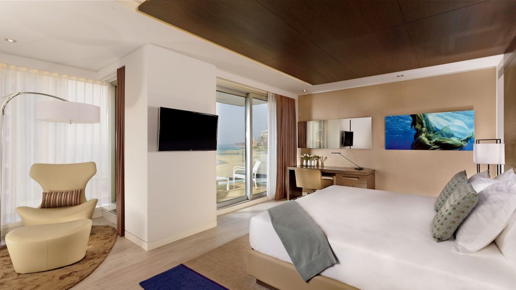 atDeluxe Seaview Room at The Ritz-Carlton Herzliya
