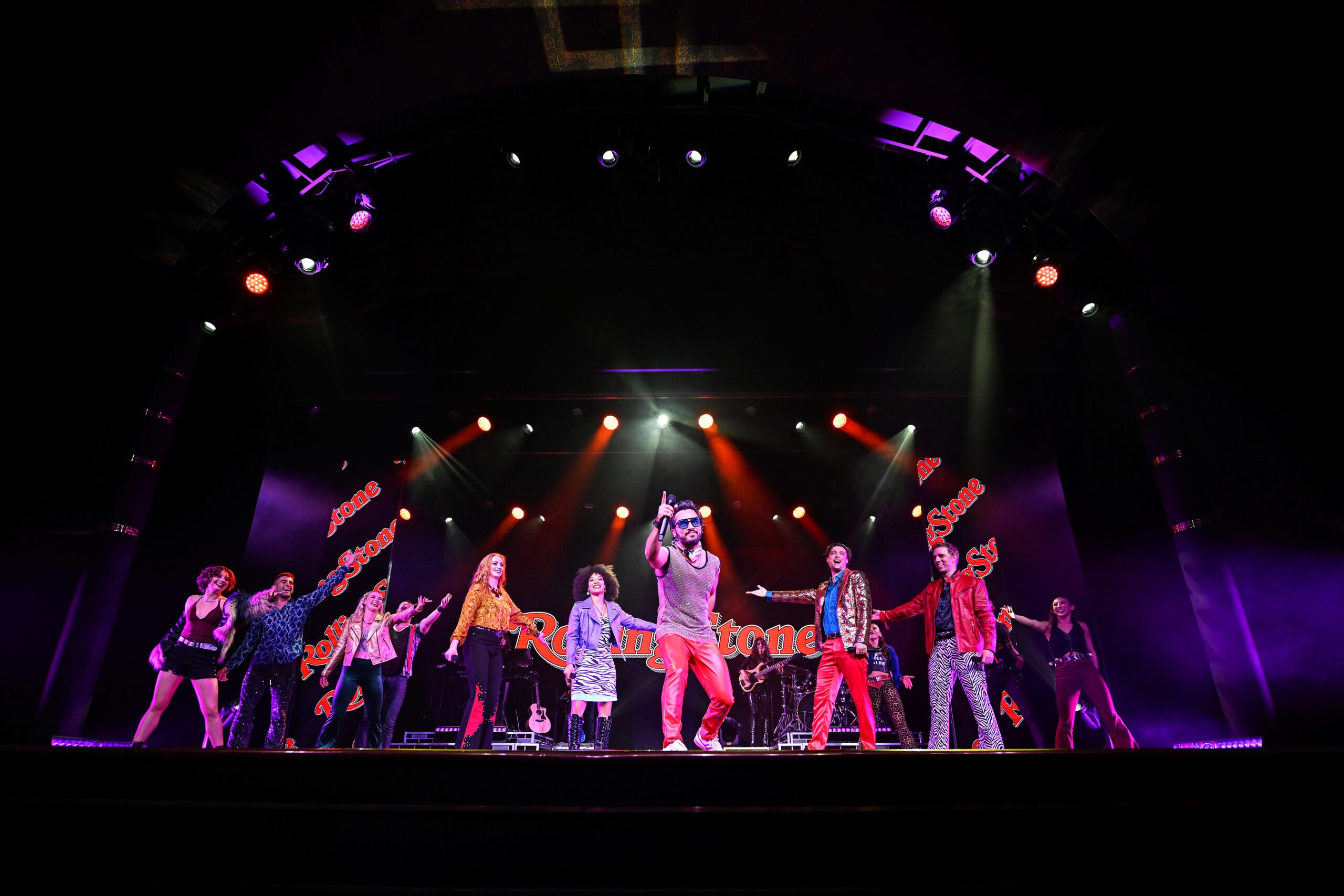 Holland-America-Line-Song-Photo